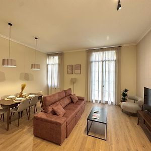 Apartamentos Diputaciò by gaiarooms